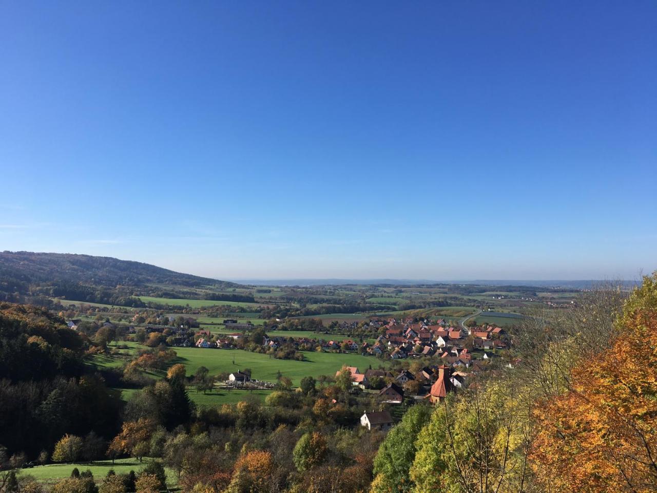 Berg-Gasthof Hoetzelein Kunreuth Exterior foto